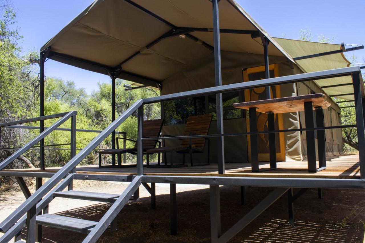 הוילה אומרורו Timbila Camp Namibia מראה חיצוני תמונה